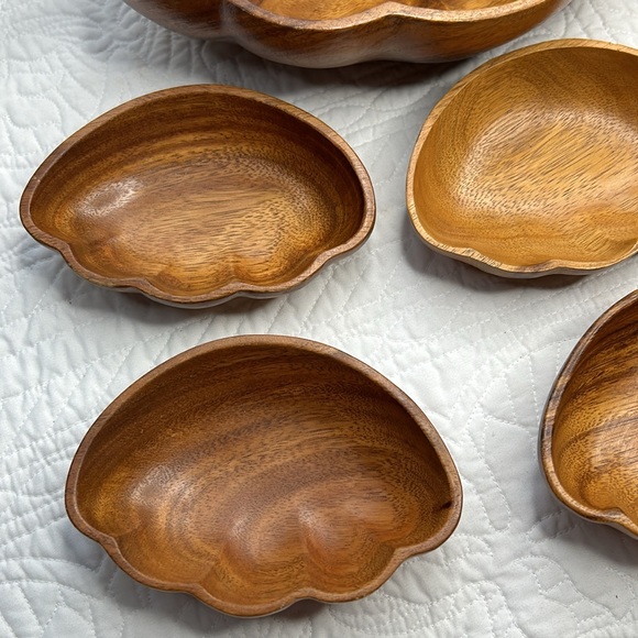Vintage Wooden Monkey Pod Salad/Snack Bowl Set - Picture 3 of 15
